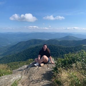 Meet your Posher, Hannah